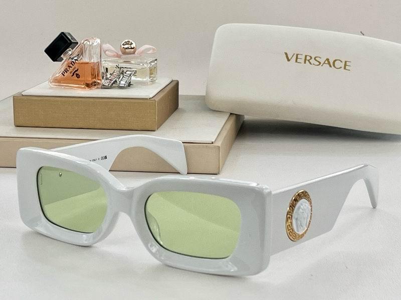 Versace Sunglasses 122